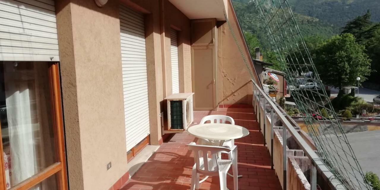 Madonna Di Frasassi - Casa Vacanze Appartement Genga  Buitenkant foto